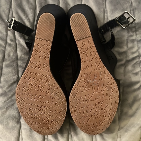 XOXO Wedges Worn Once - Picture 3 of 4